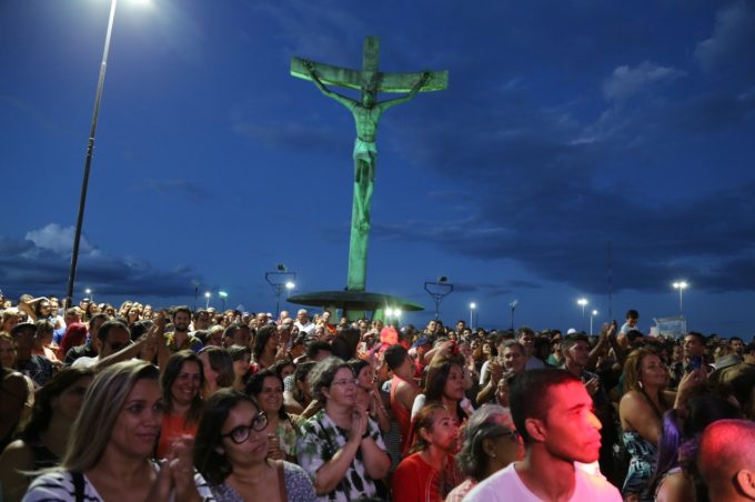 Mais de seis mil pessoas foram ao Cristo de Vitória da Conquista em encerramento de evento no domingo