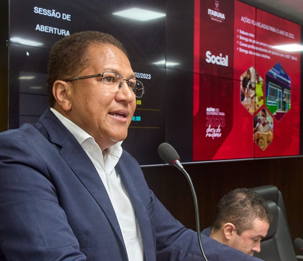 Em Itabuna, na busca pelo fim do tabu da não-reeleição, Augusto Castro anuncia 35 novos ônibus 
