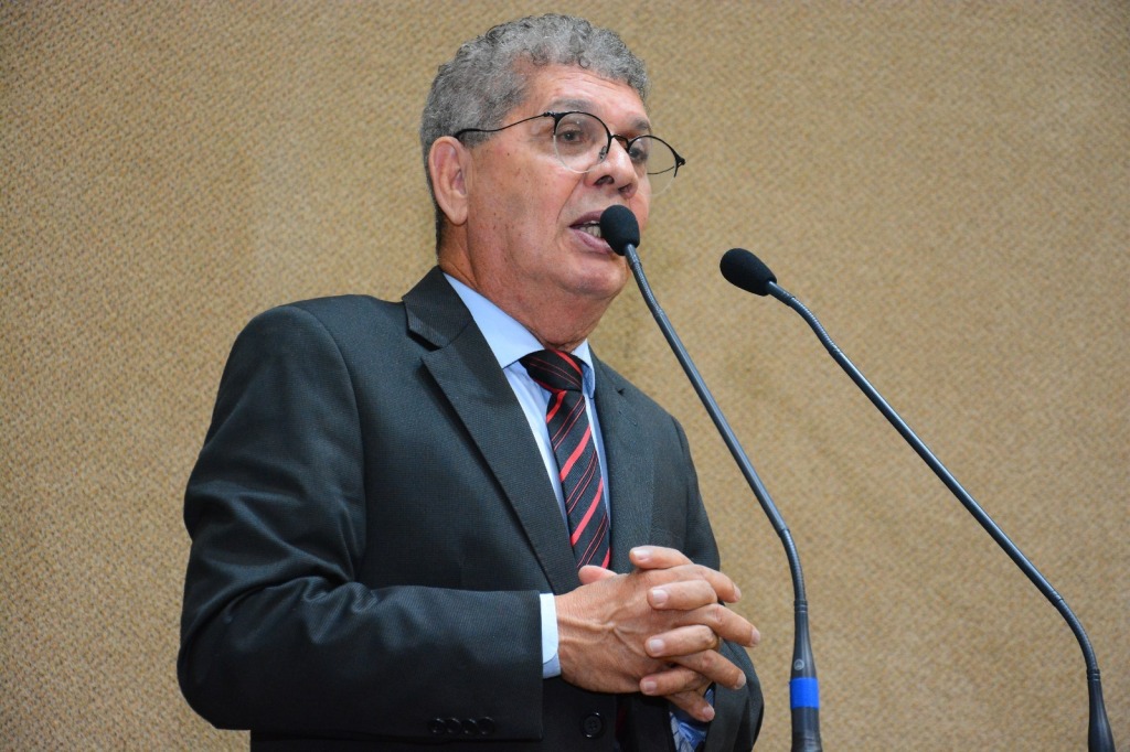 Deputado e ex-prefeito de Conquista, Zé Raimundo diz que culpa da situação da dengue é da Prefeitura